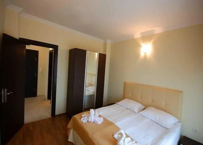 Hotel Saint George Palace 3*