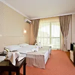 Saint George Palace Ξενοδοχείο 3*