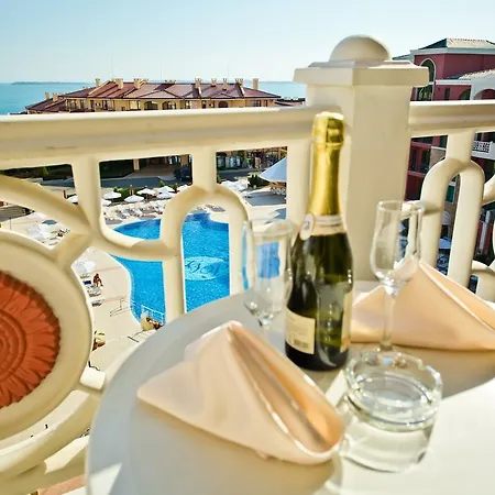 酒店 Saint George Palace