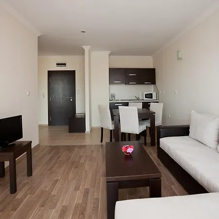 Saint George Palace Szálloda 3*