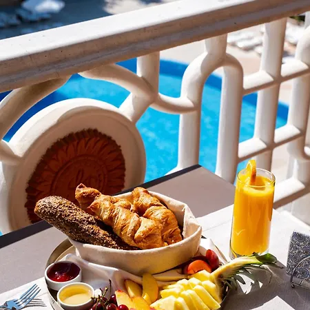 Saint George Palace Hotel 3*