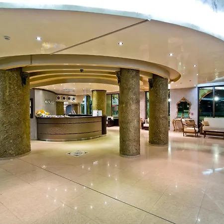 Saint George Palace 3* 圣弗拉斯