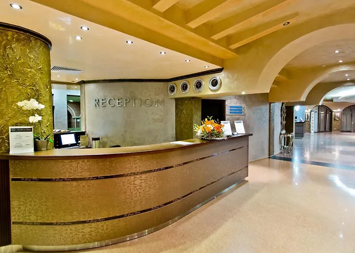 Hotell Saint George Palace 3*
